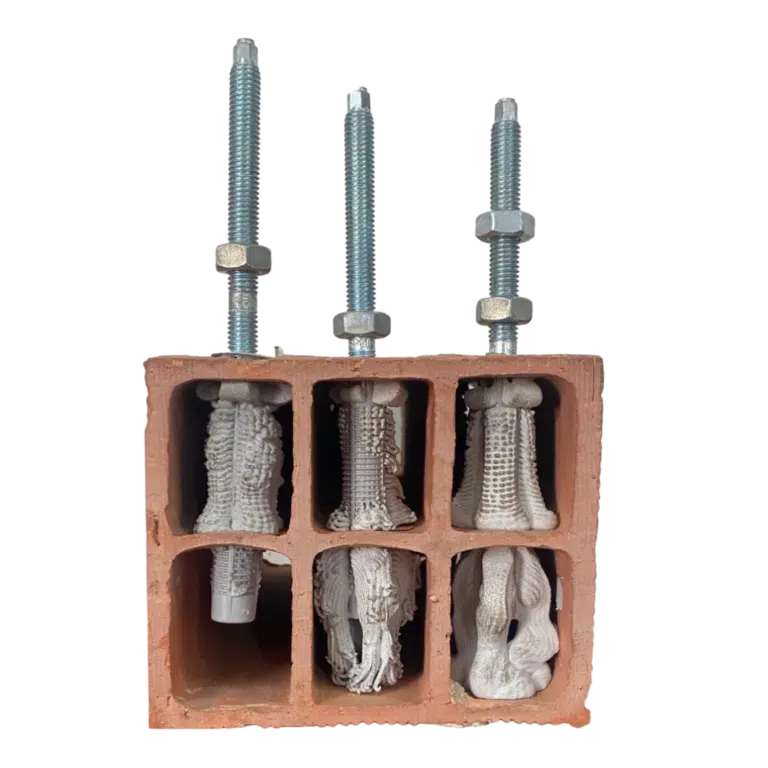 Chumbador resina química para fixações de alta resistência.